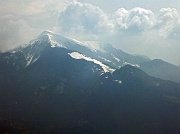 55 Si vede anche il Monte Guglielmo...